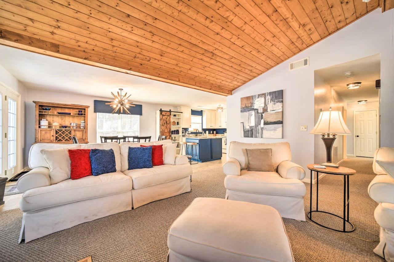 Cozy Sapphire Resort Home With Deck And Mountain Views Exterior foto